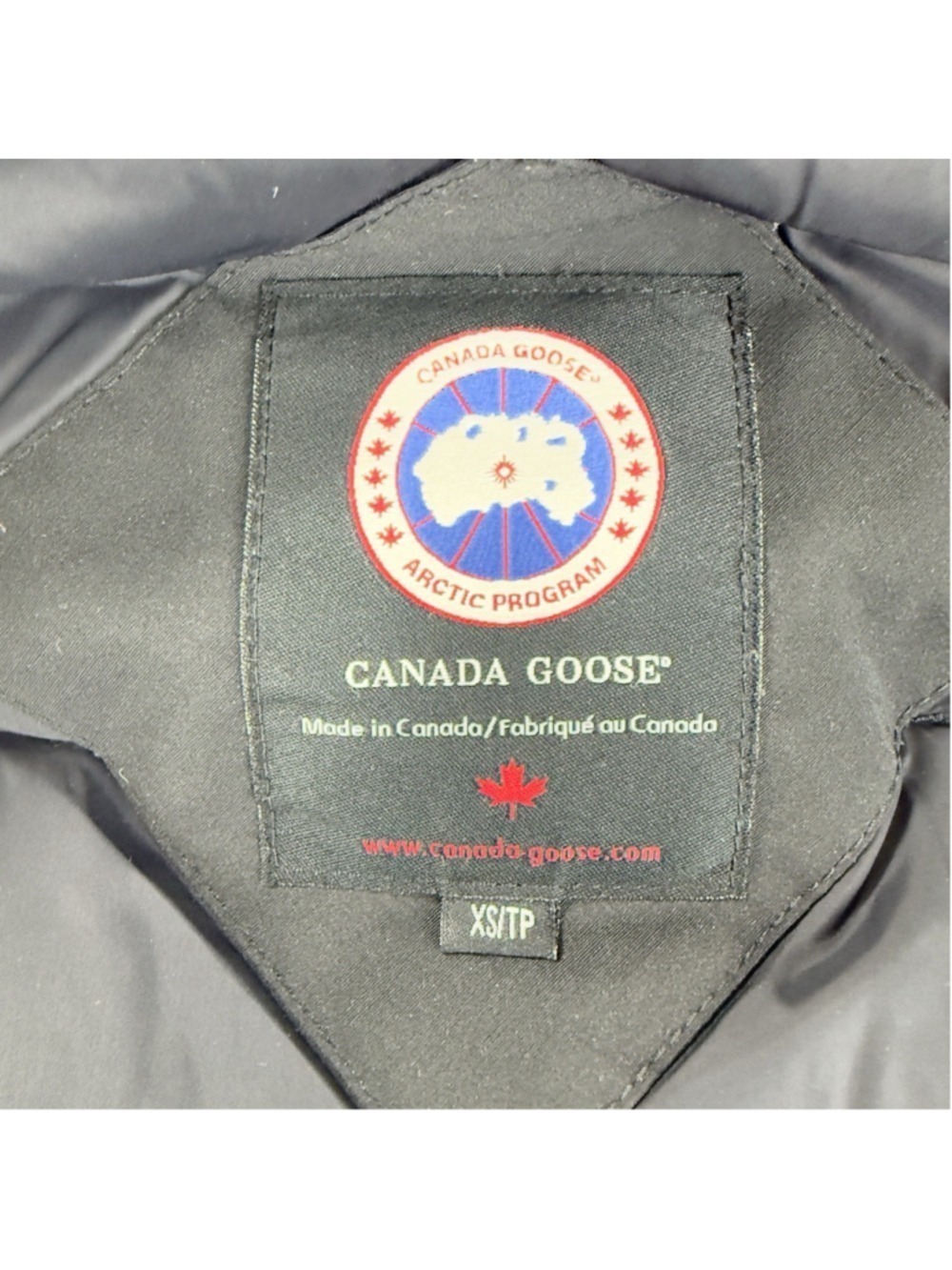 Canada Goose Men's Black Kamloops Puffer Jacket Size XS - Picture 2 of 16